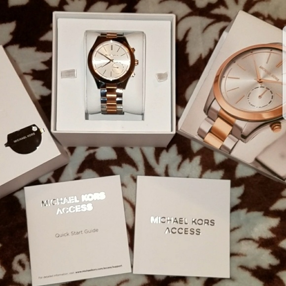 Michael Kors Access Slim Hybrid 